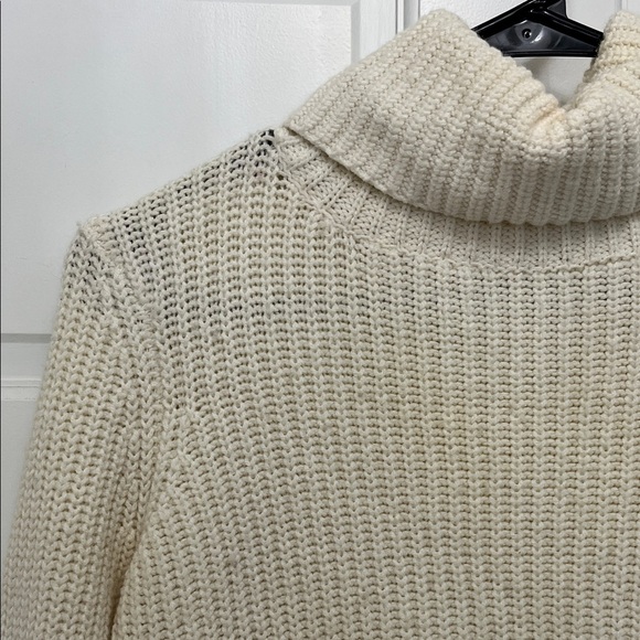 Anthropologie moth Knit Turtleneck Sweater w/ Dramatic Hight Low Hem - Size XSP - Picture 2 of 16